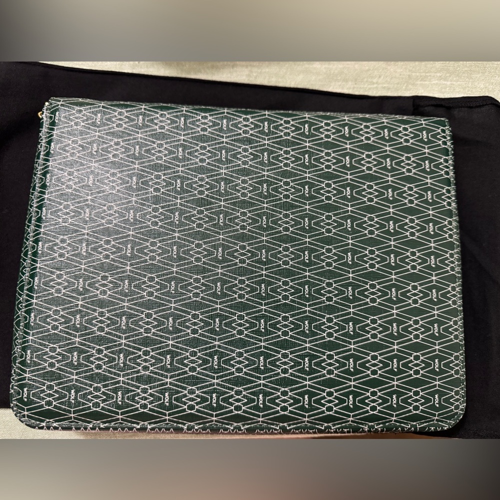 WOLF Signature IPad Tech Case